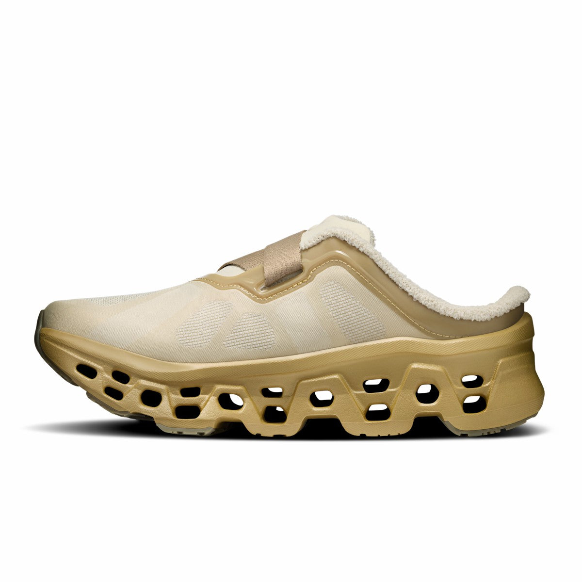 On United States Classic / Women's Cloudmonster 3 Mule - Loess/Hare