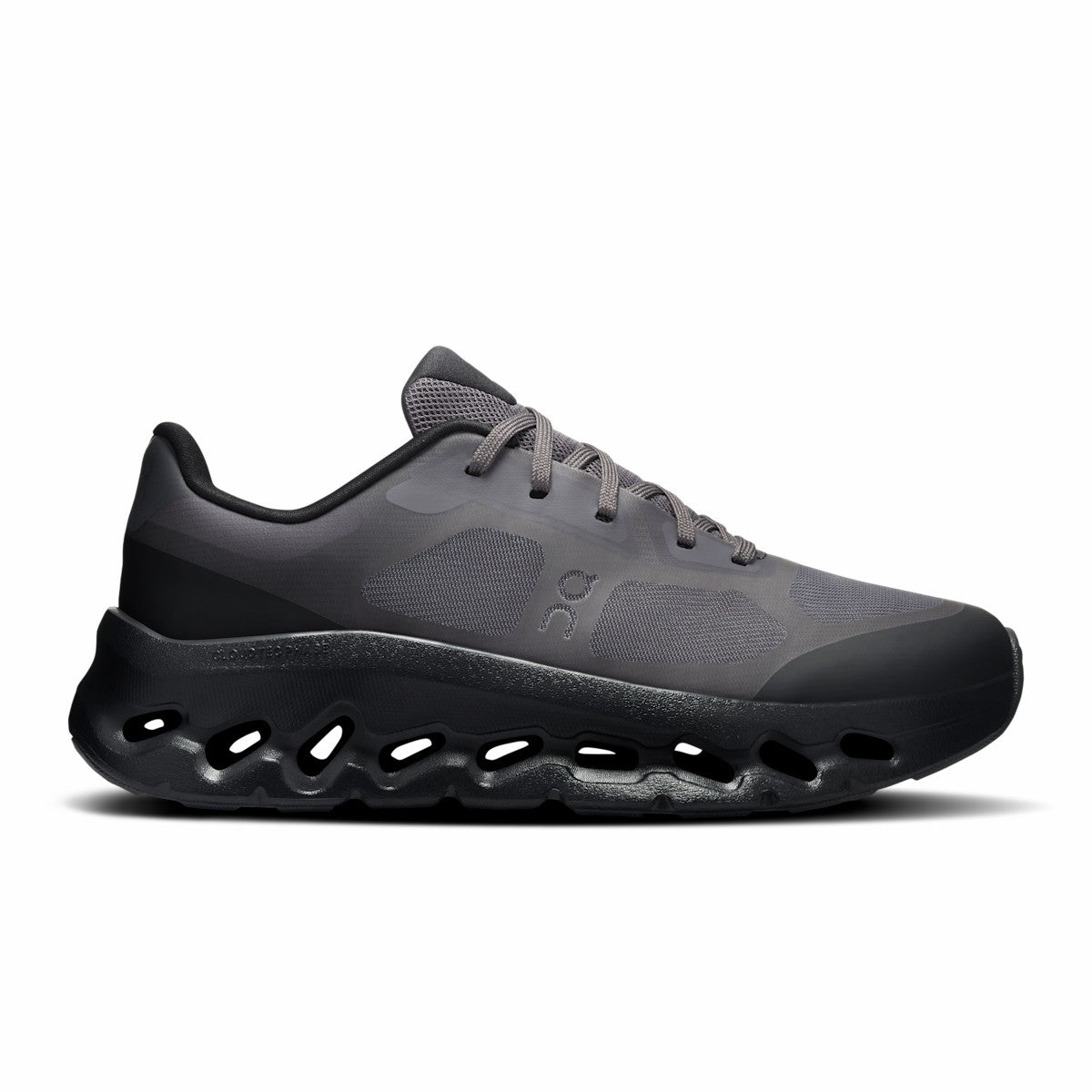 On United States Recommended / Women's Cloudtilt Remix - Black/Black
