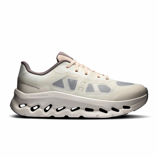 On United States Deals / Women's Cloudtilt Remix - Silver/Ivory