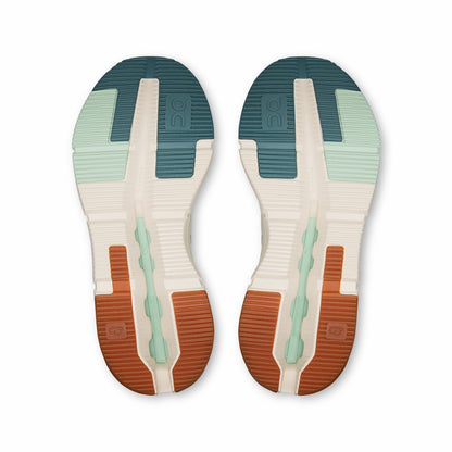 On United States Value / Women's Cloudnova Form 2 - Iceberg/Creek