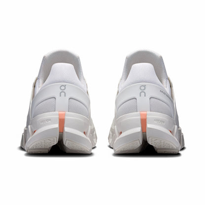 On United States Discount / Women's Cloudswift 4 AD - White/Sunstone