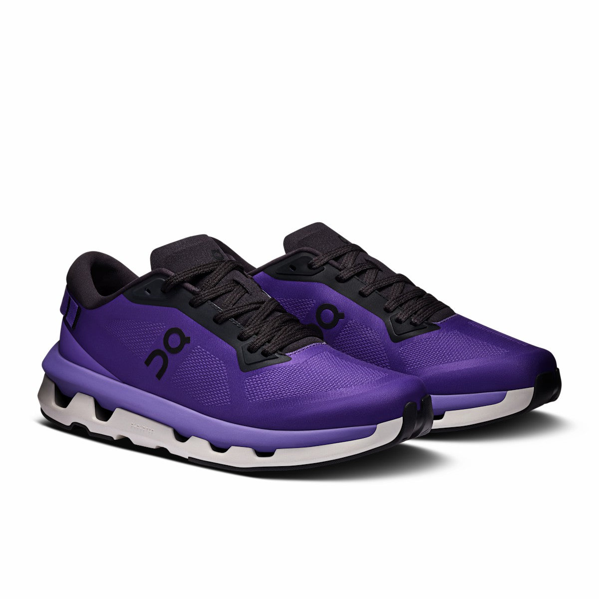 On United States Trusted / Women's Cloudzone - Tyrian/Black