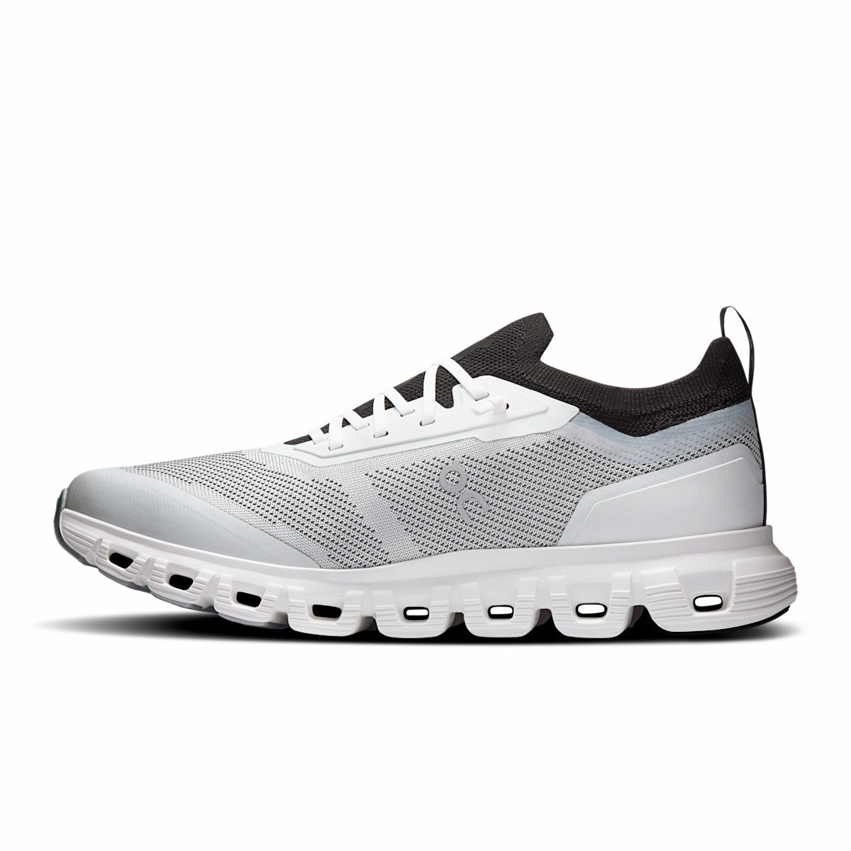 On United States Special Offer / Women's Cloud 6 Versa - White/Black