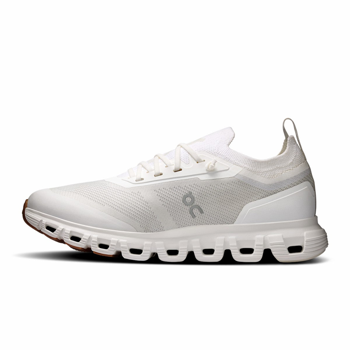 On United States Deals / Women's Cloud 6 Versa - White/White