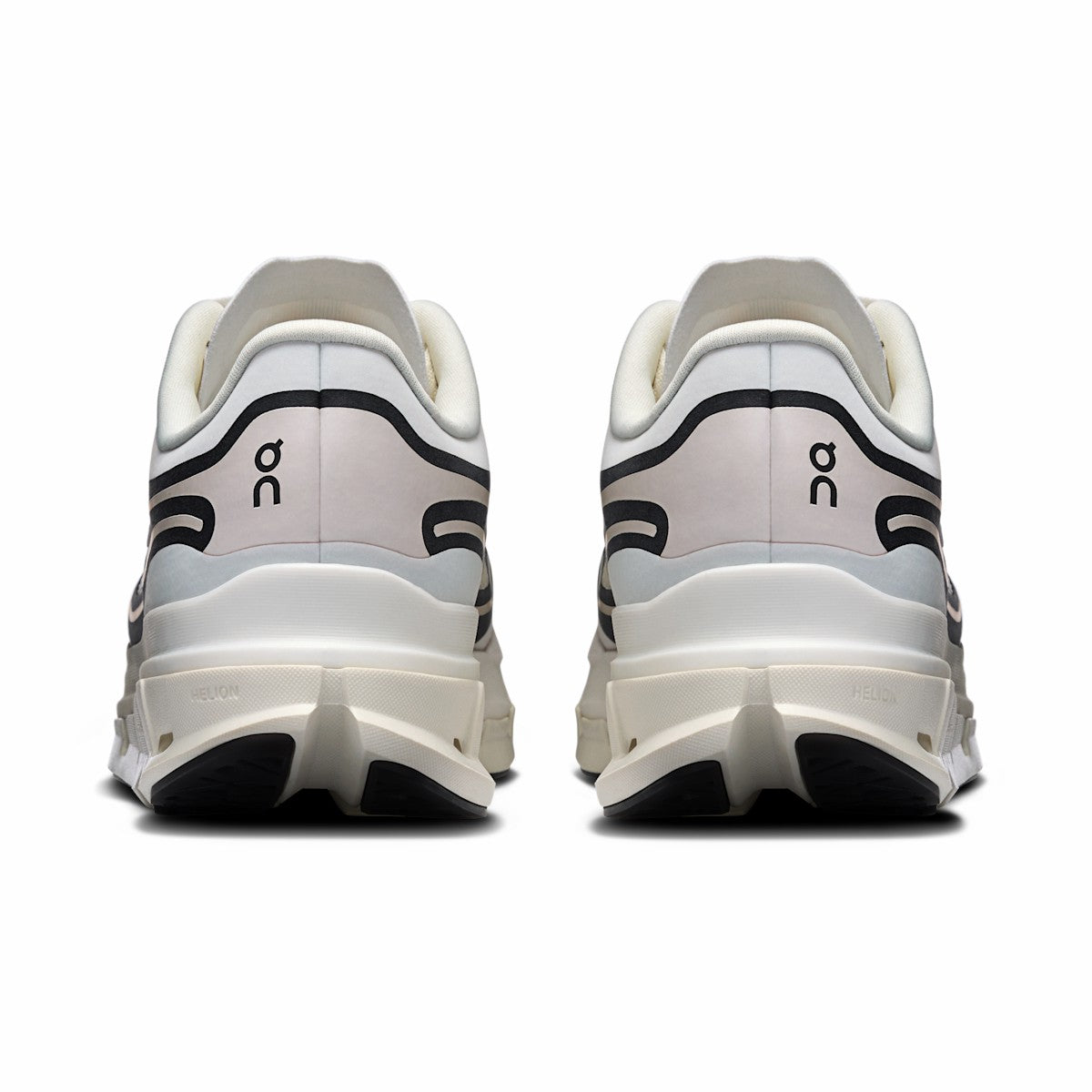 On United States Exclusive / Women's Cloudflow 5 AD - Ivory/Black
