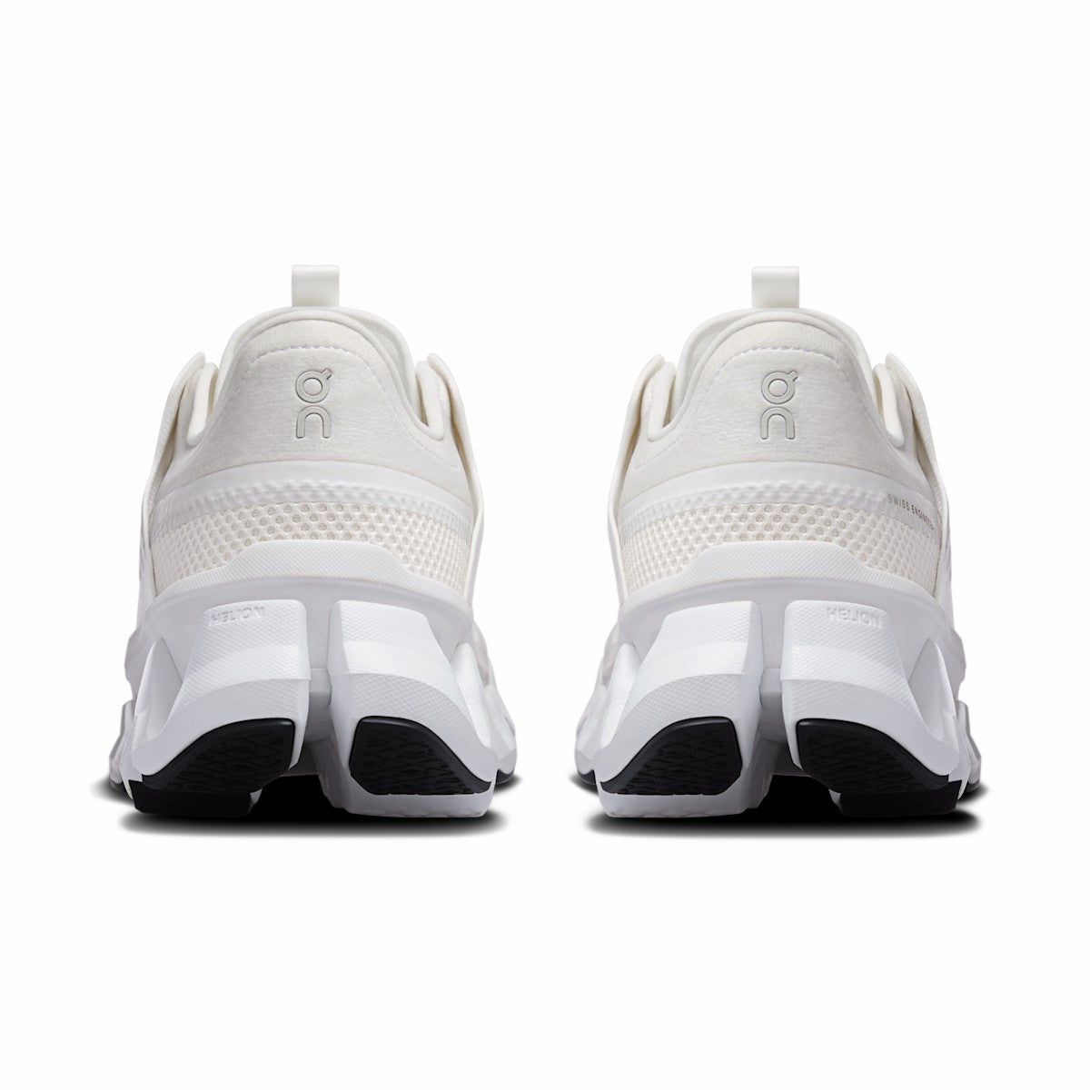 On United States Top Pick / Women's Cloudswift Amp - White/White