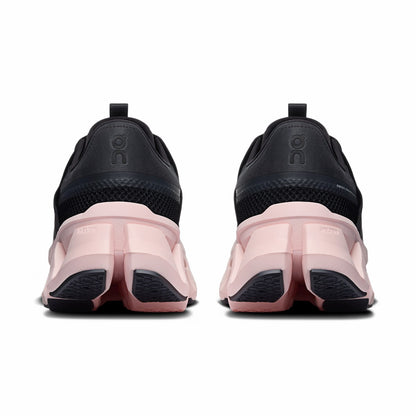 On United States Deals / Women's Cloudswift Amp - Black/Salt