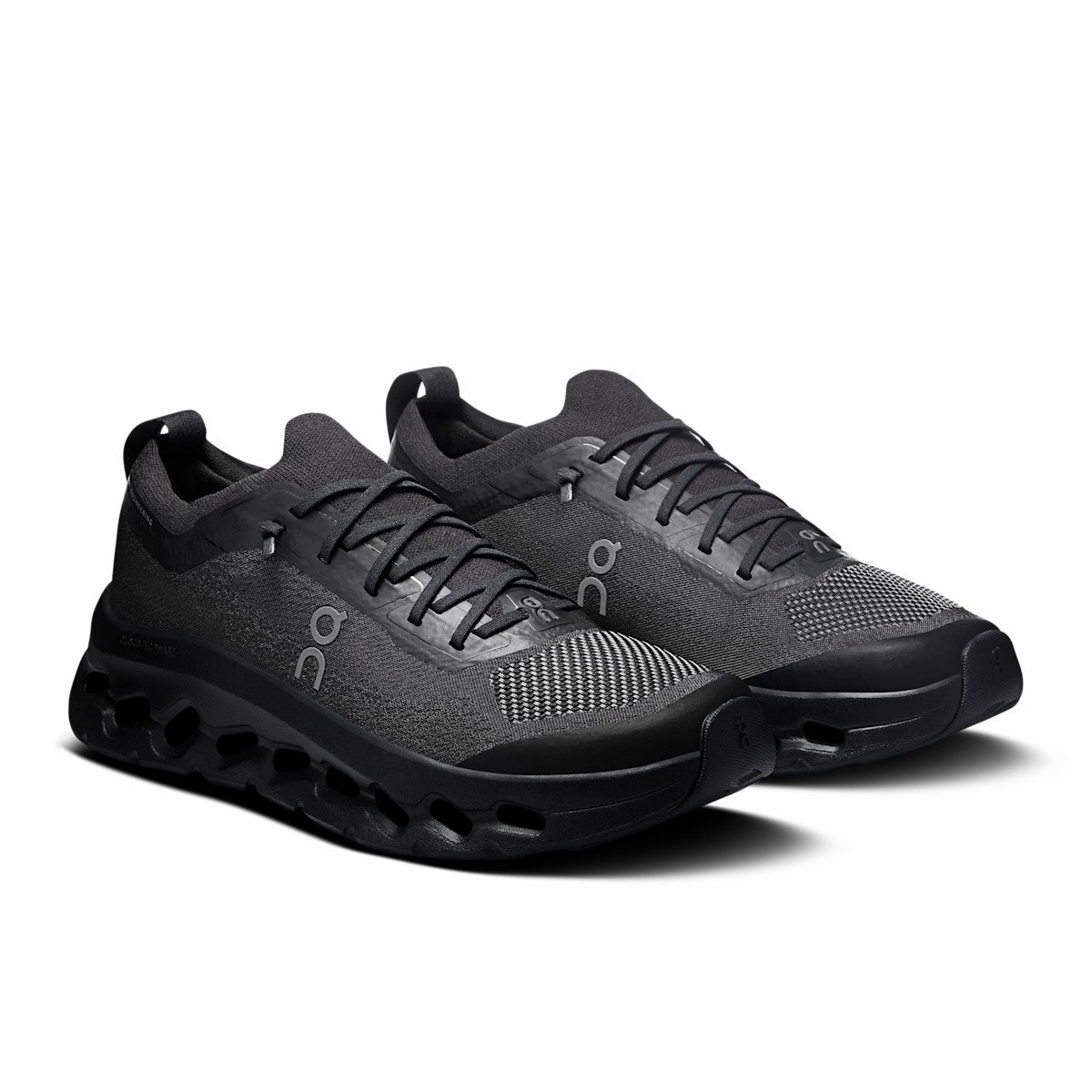 On United States Smart Buy / Women's Cloudtilt Moon - Black/Black