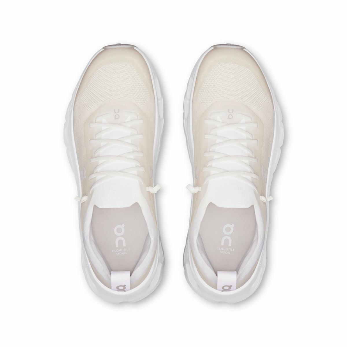 On United States Smart Buy / Women's Cloudtilt Moon - White/Frost
