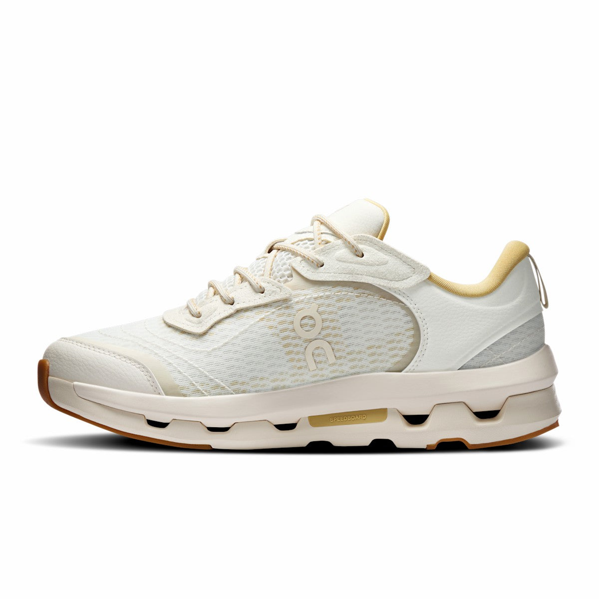 On United States Trusted / Women's Cloudzone Moon - Ivory/Putty