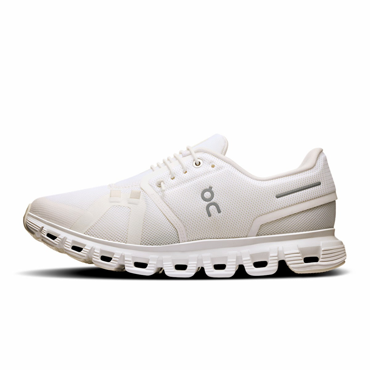 On United States Deals / Women's Cloud 6 Wide - White/White