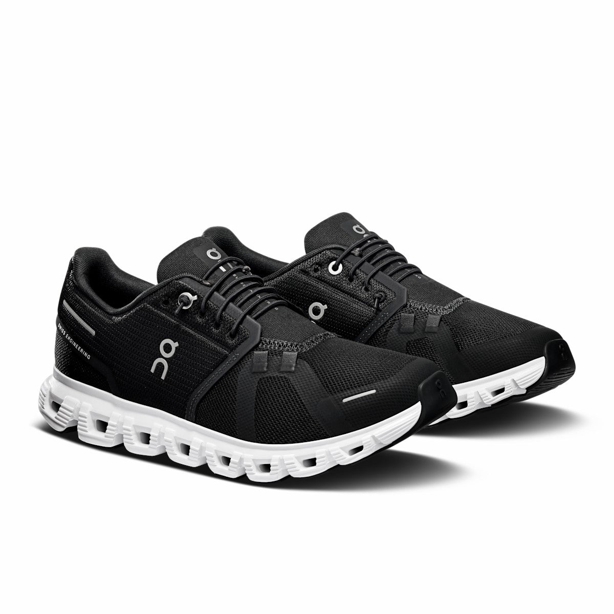 On United States Great Value / Women's Cloud 6 Wide - Black/White