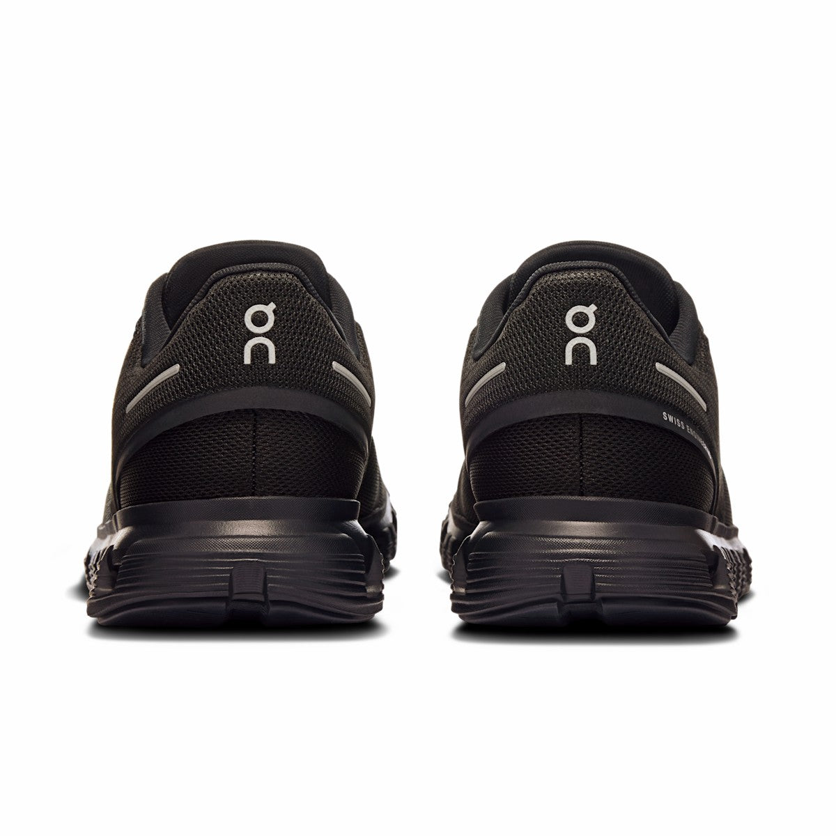On United States Top Pick / Women's Cloud 6 Wide - Black/Black