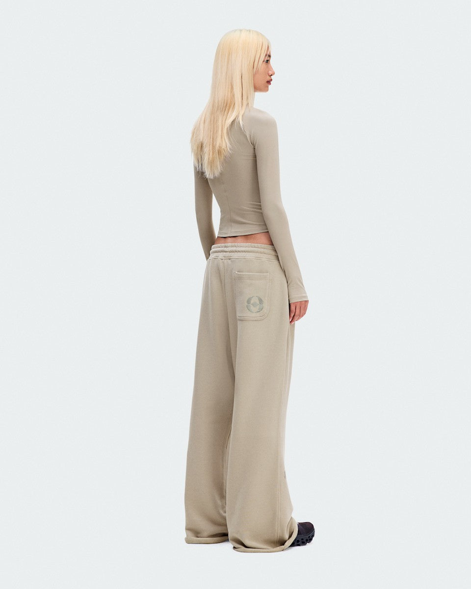 On United States Value / Women's Studio Long-T FKA - Lurien