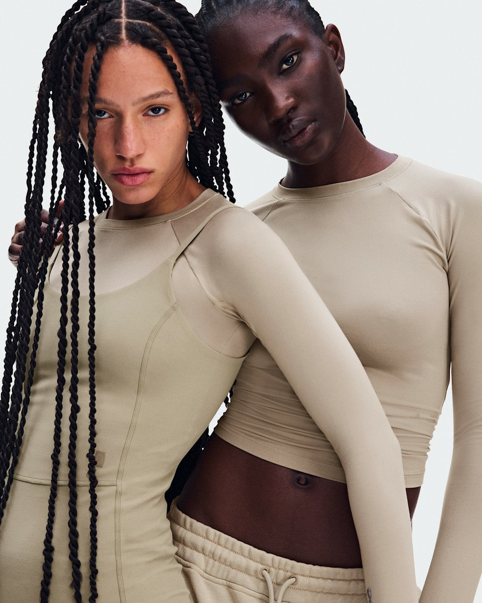 On United States Value / Women's Studio Long-T FKA - Lurien