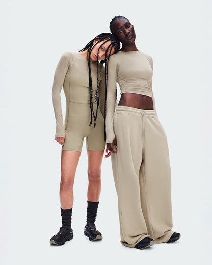 On United States Value / Women's Studio Long-T FKA - Lurien