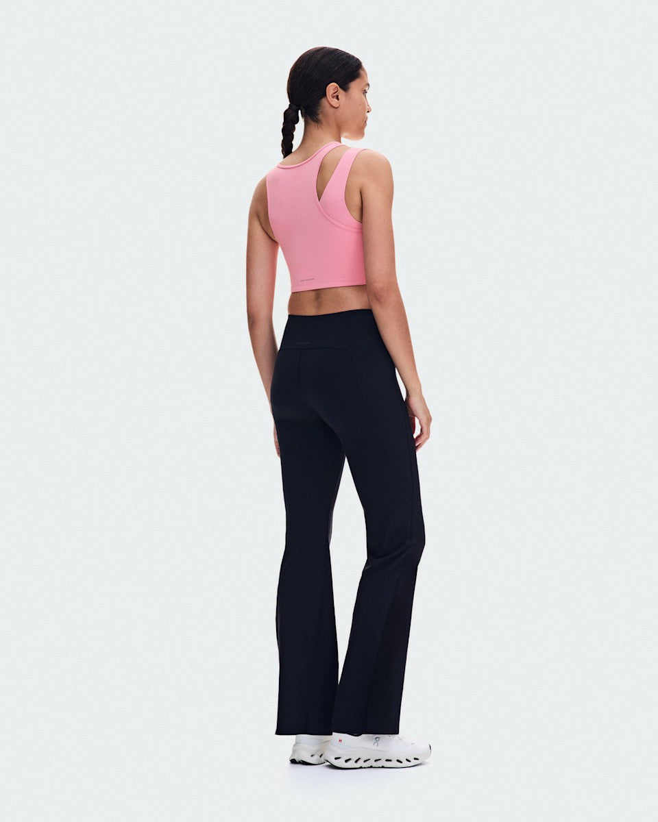 On United States Best Price / Women's Studio Asymmetric Crop - Magnolia