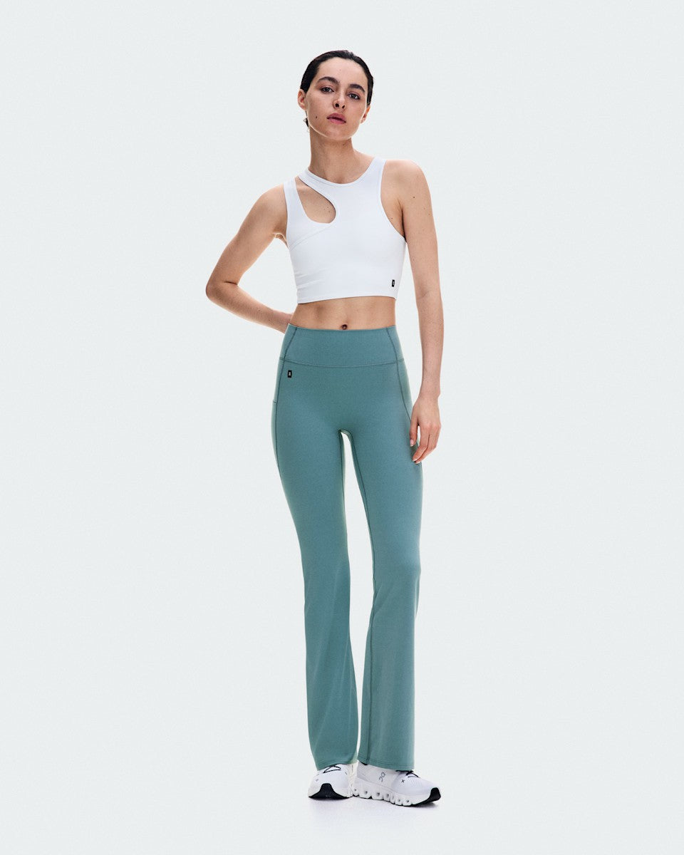 On United States Deals / Women's Studio Asymmetric Crop - White