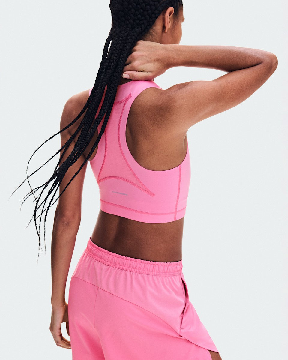 On United States Best Seller / Women's Train 2-in-1 Crop - Bubblegum