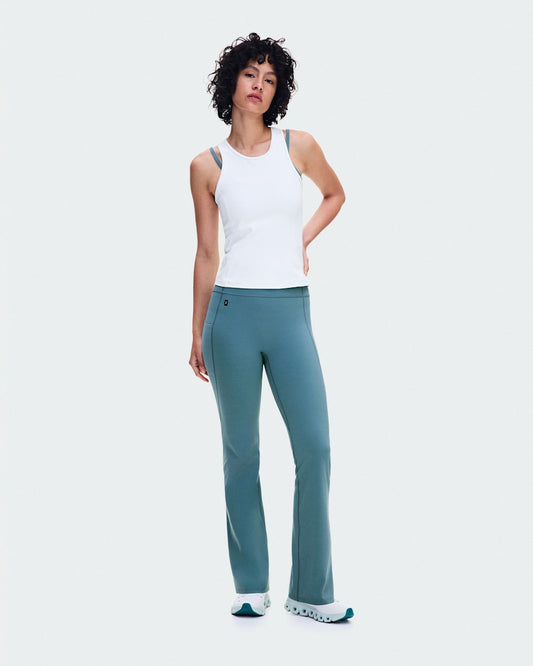 On United States Special Offer / Women's Studio Tank - White
