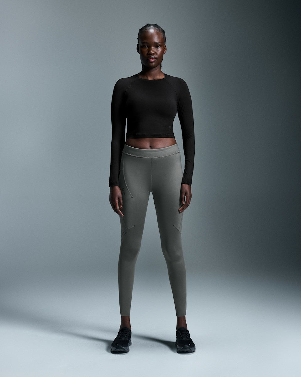 On United States Discount / Women's Studio Long-T Crop - Black