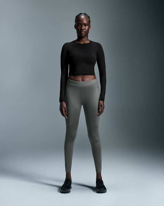 On United States Discount / Women's Studio Long-T Crop - Black