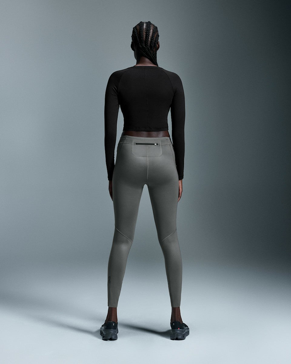On United States Discount / Women's Studio Long-T Crop - Black