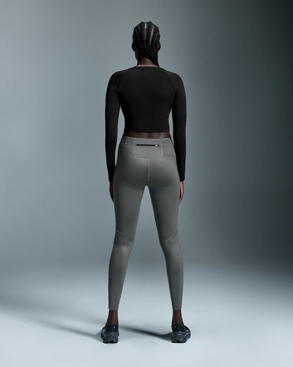 On United States Discount / Women's Studio Long-T Crop - Black