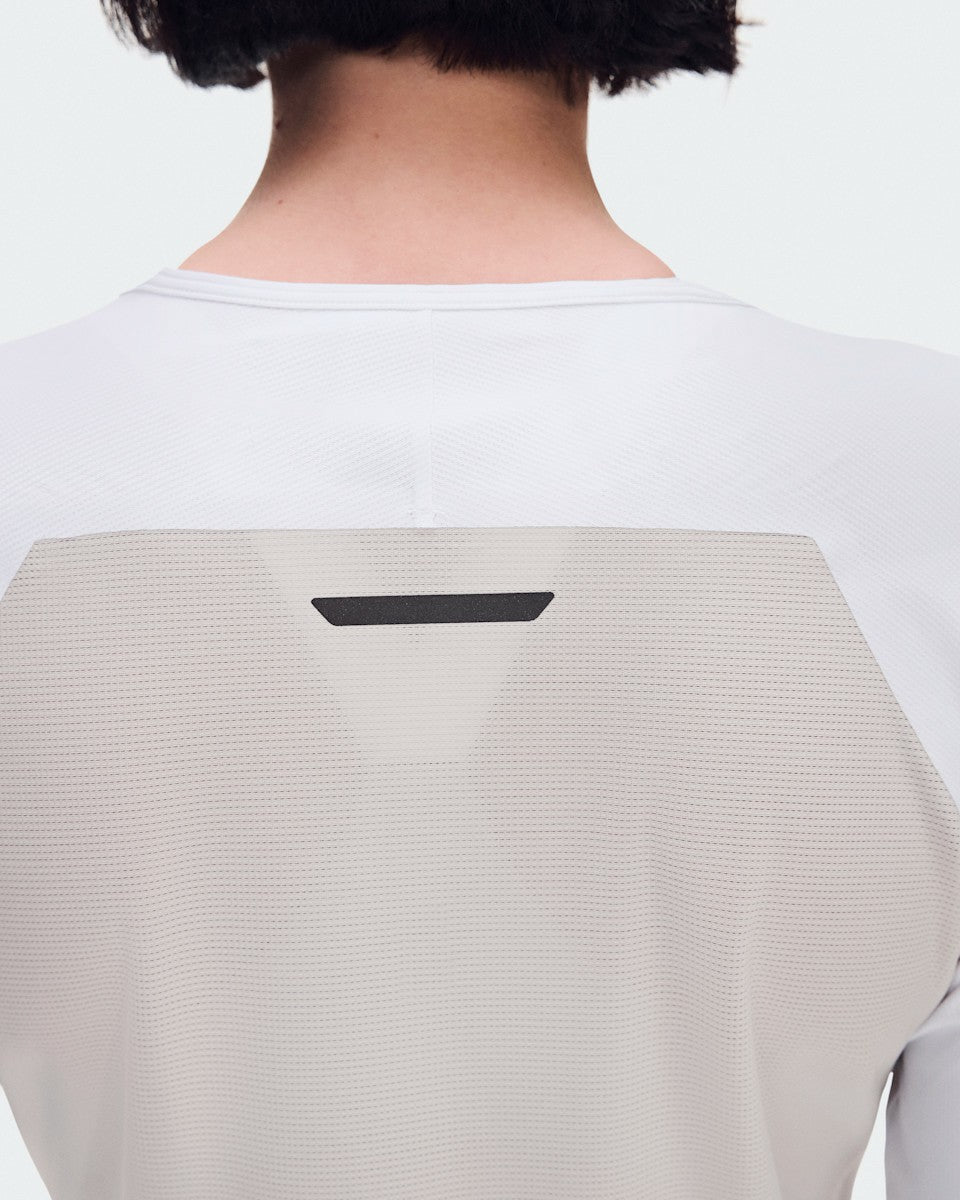 On United States New / Women's Performance Long-T - White/Silver