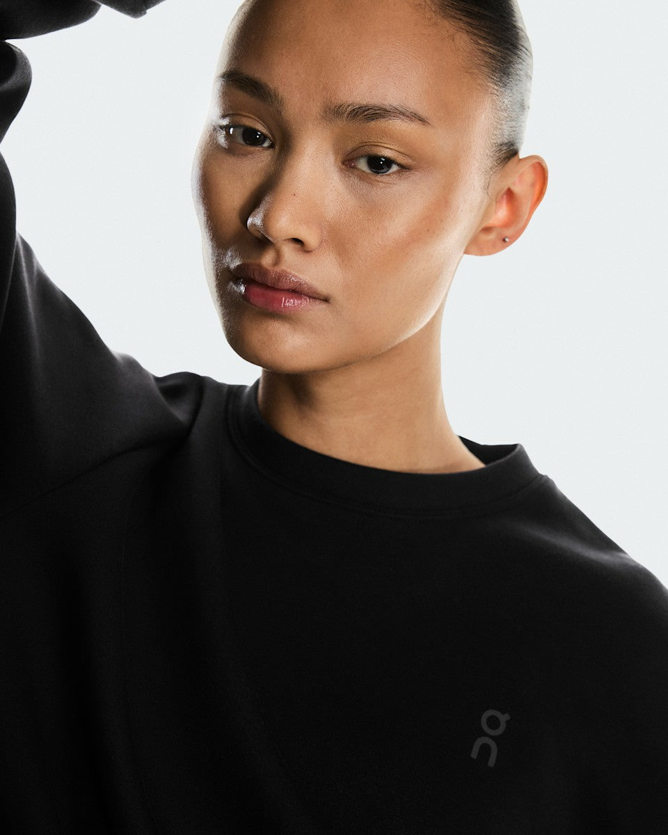 On United States Quality / Women's Focus Tech Crew - Black