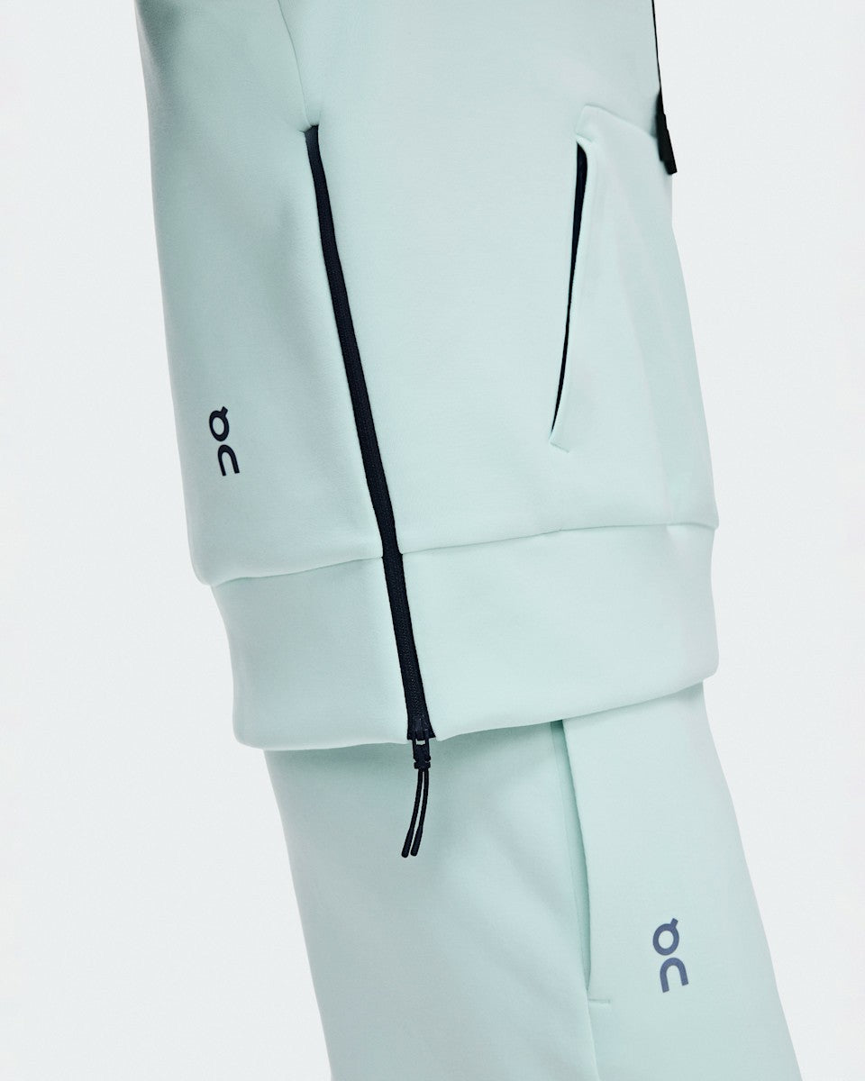 On United States Smart Buy / Women's Focus Tech Hoodie - Flurry