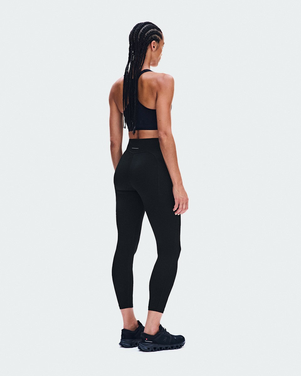 On United States Essential / Women's Train Tights 7/8 - Black