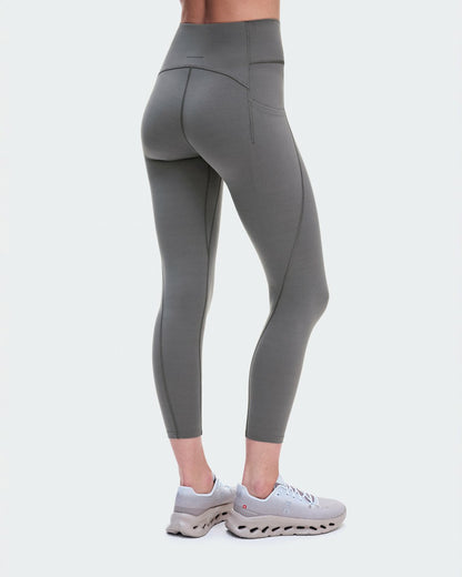 On United States Everyday / Women's Studio Leggings 7/8 - Ember
