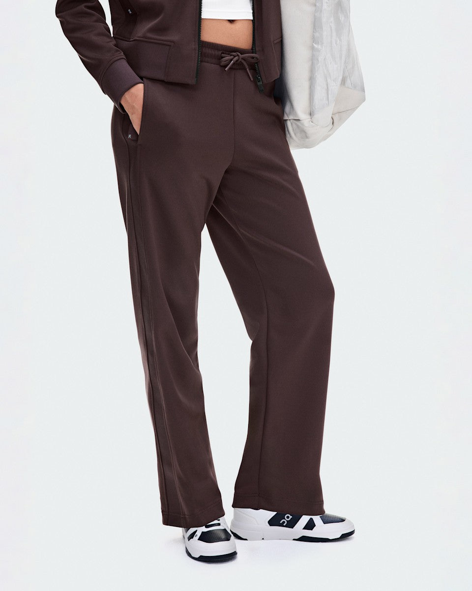 On United States Value / Women's Courtside Pants - Mulberry