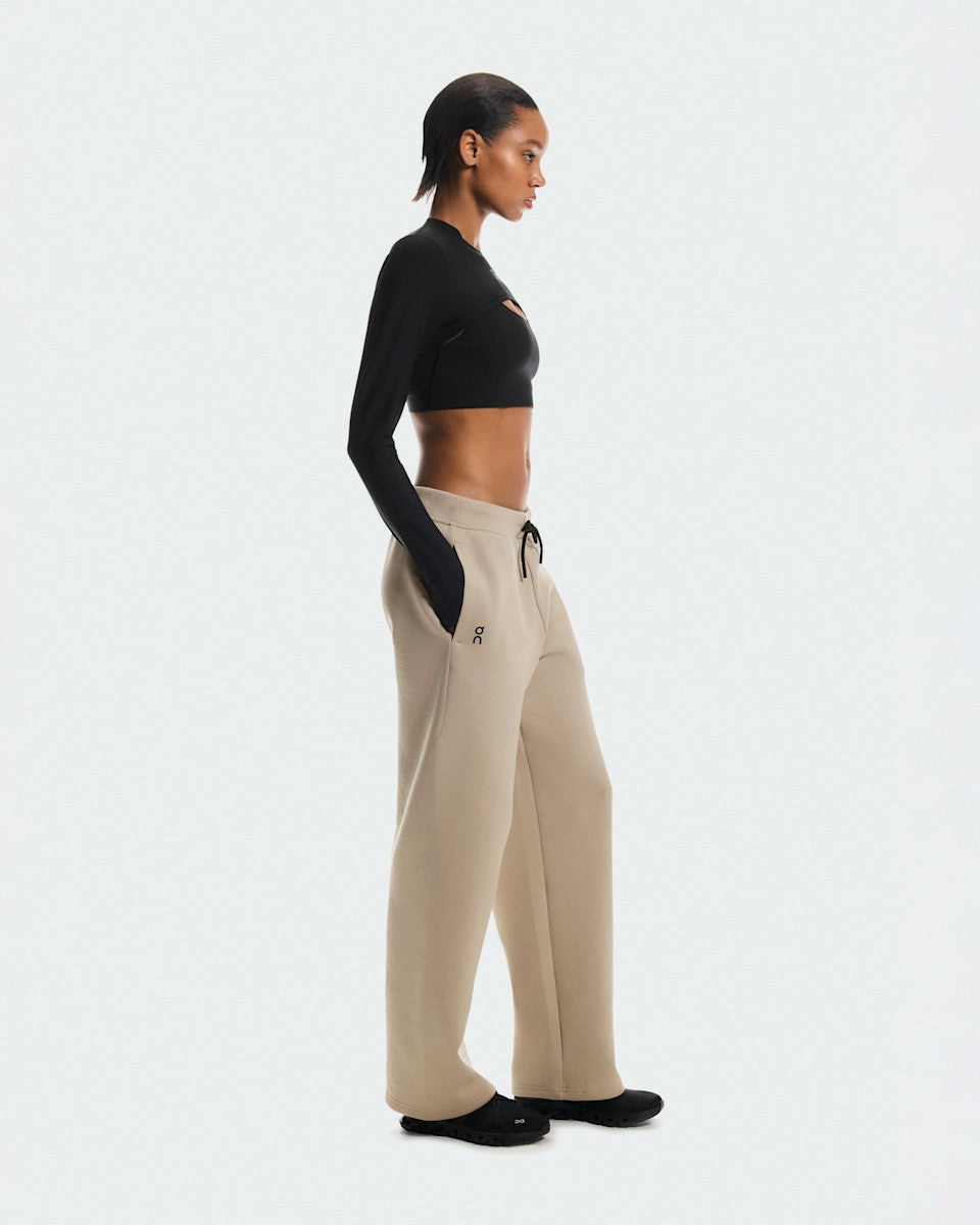 On United States Recommended / Women's Focus Tech Sweatpants - Desert
