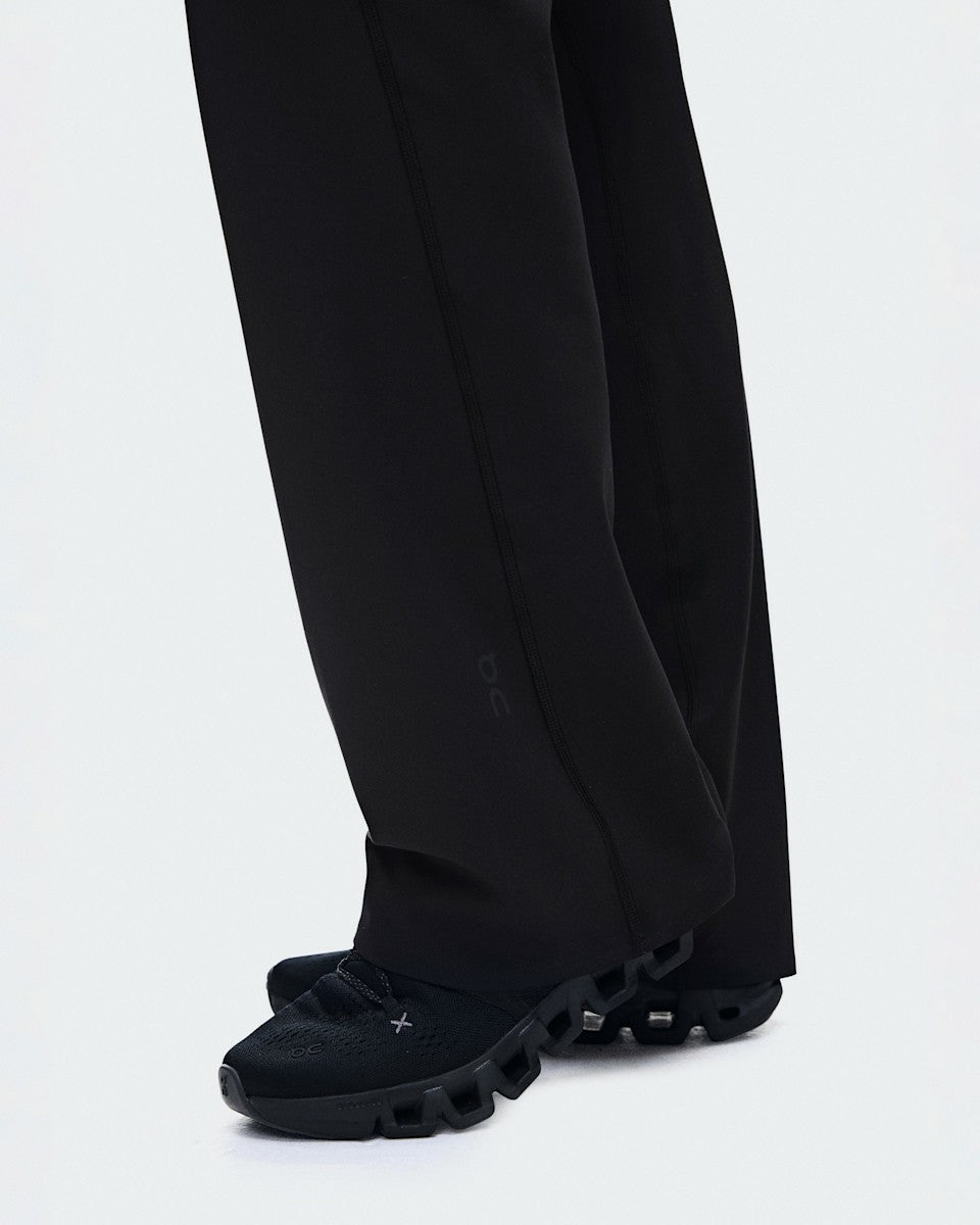 On United States Top Pick / Women's Studio Flared Pants 30" - Black