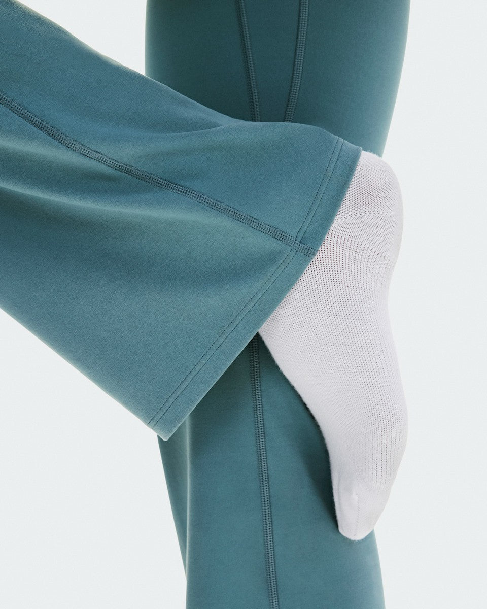 On United States Sale / Women's Studio Flared Pants 32" - Agave
