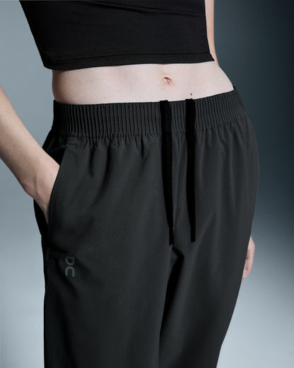 On United States Trending / Women's Focus Pants - Black