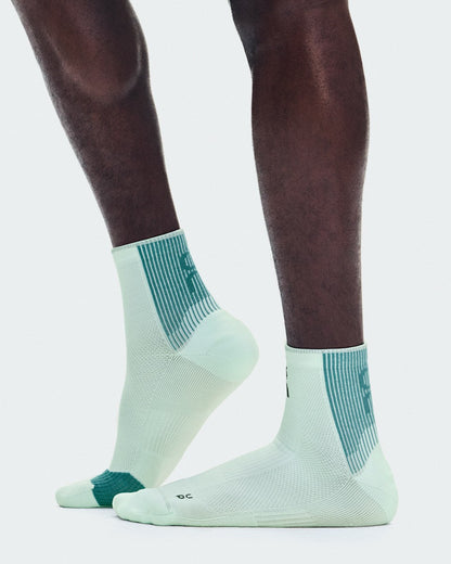 On United States Special Offer / Performance Run Sock Mid - Flurry/Storm