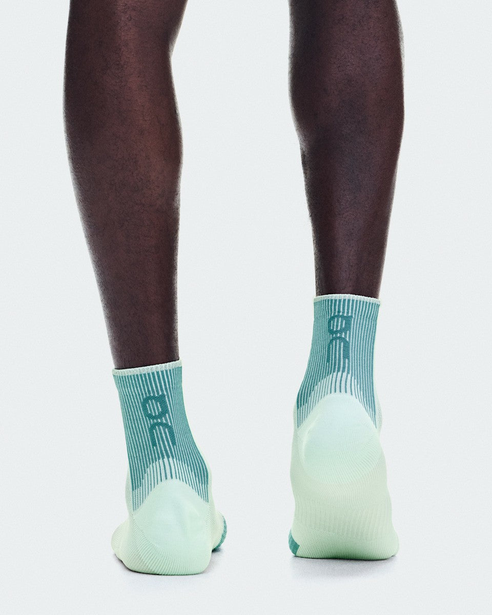 On United States Special Offer / Performance Run Sock Mid - Flurry/Storm