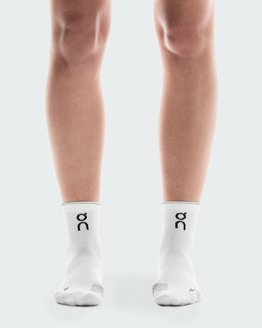 On United States Latest / Performance Run Sock Mid - White/Glacier