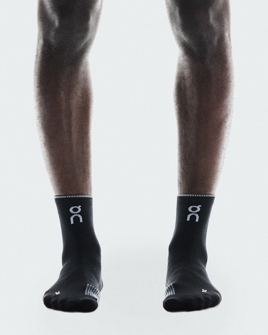 On United States Featured / Performance Run Sock Mid - Black/Eclipse