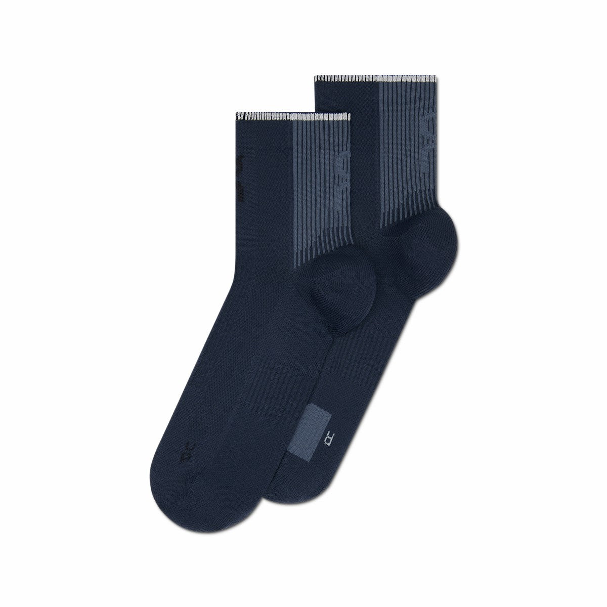 On United States Recommended / Performance Run Sock Mid - Navy/Navy