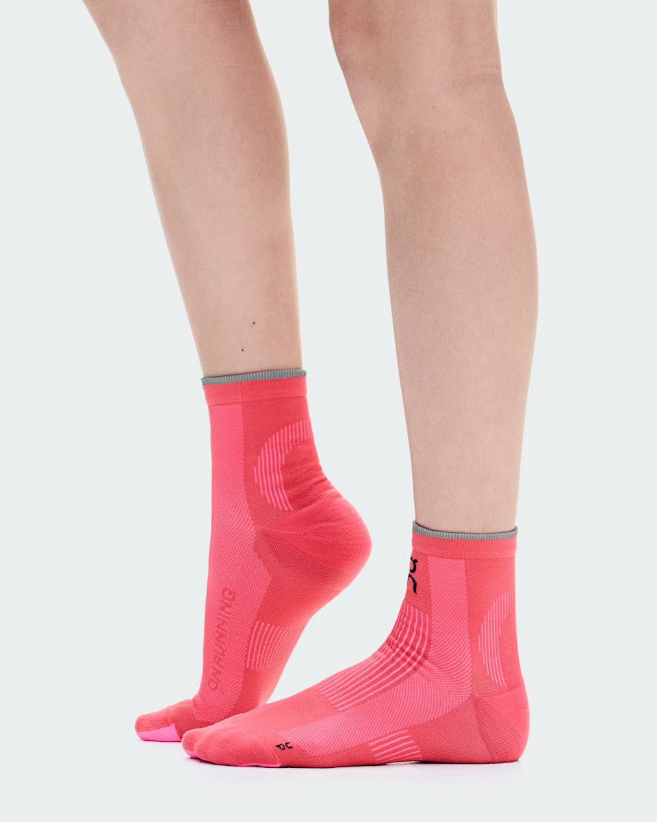 On United States Value / Elite Run Sock Mid - Camellia/Azalea