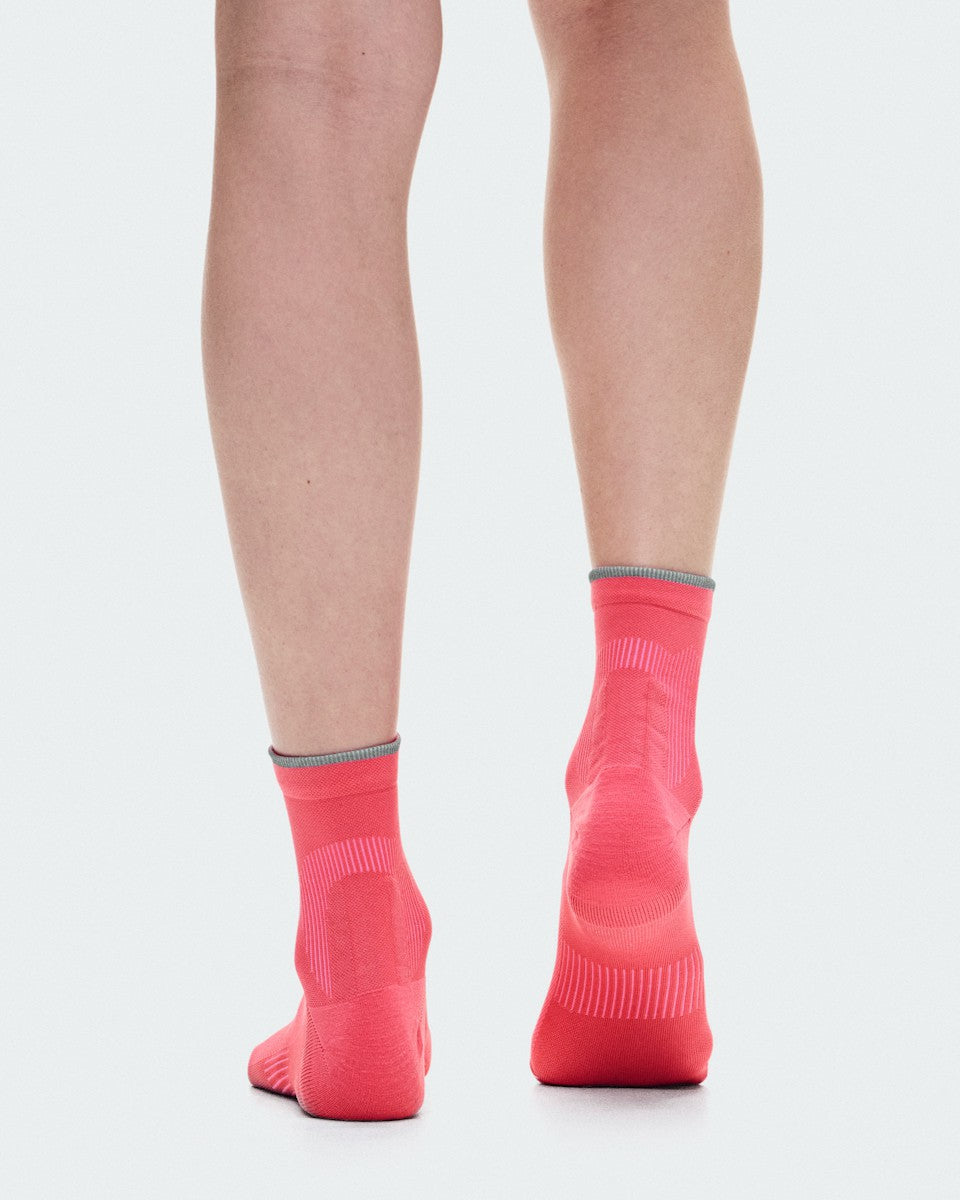 On United States Value / Elite Run Sock Mid - Camellia/Azalea