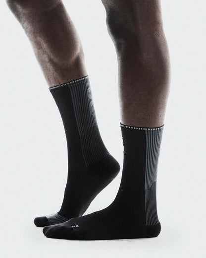 On United States Premium / Performance Run Sock High - Black/Eclipse