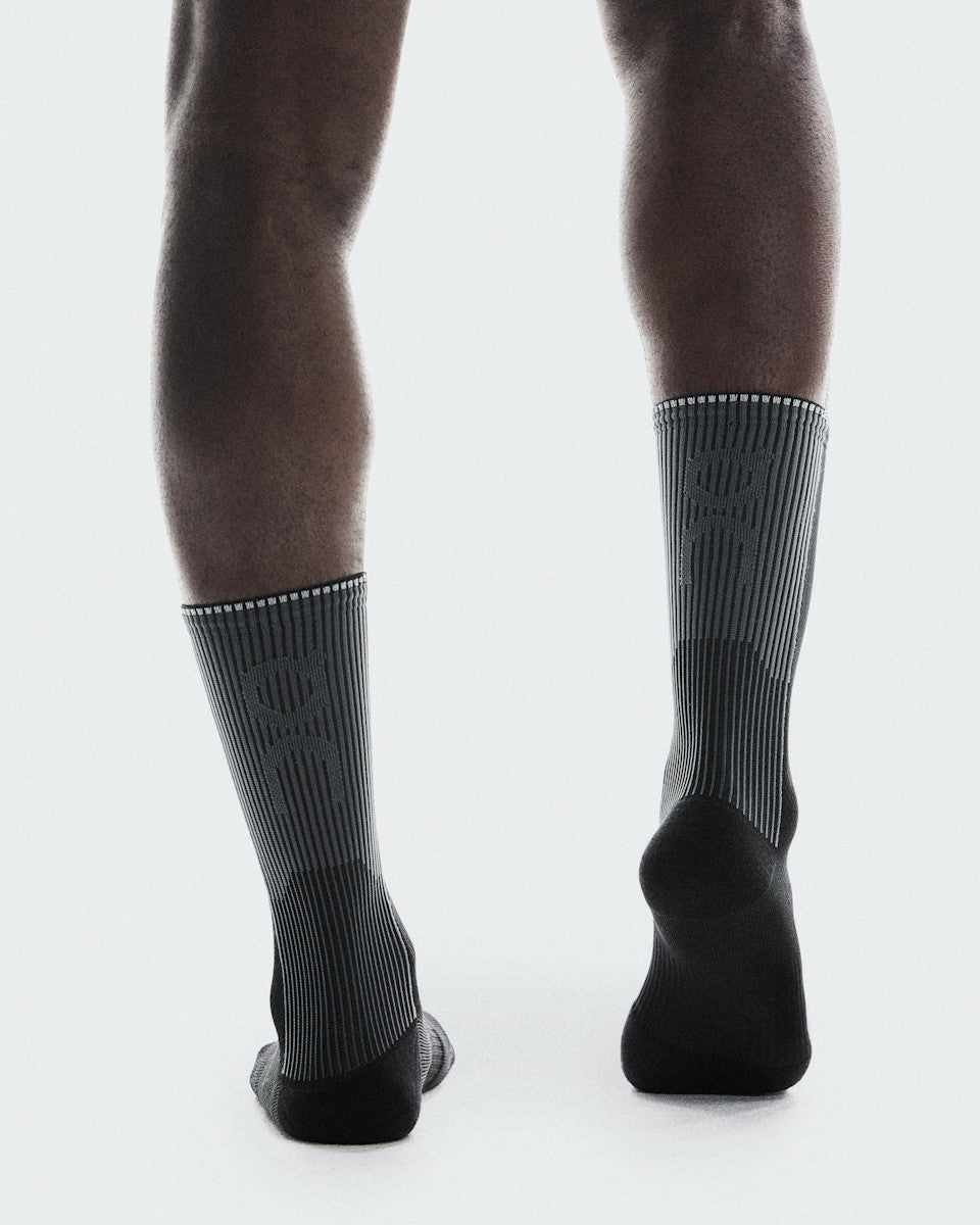 On United States Premium / Performance Run Sock High - Black/Eclipse