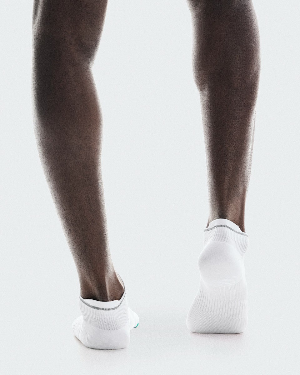 On United States Premium / Elite Run Sock Low - White/Ivory