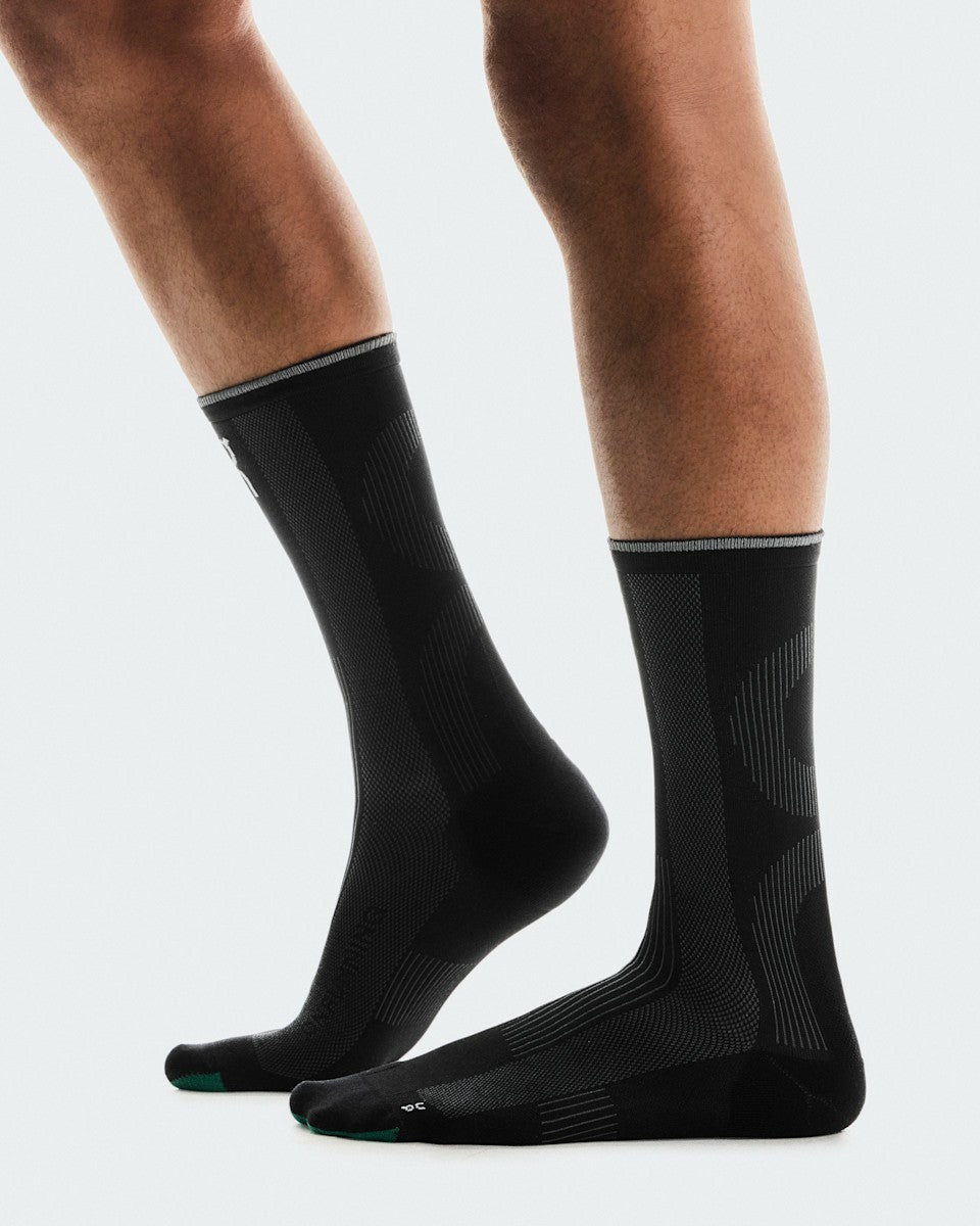 On United States Premium / Elite Run Sock High - Black