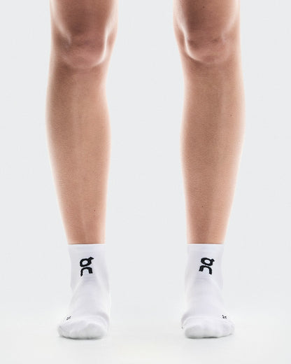 On United States New / Core Run Sock Mid 2P - White